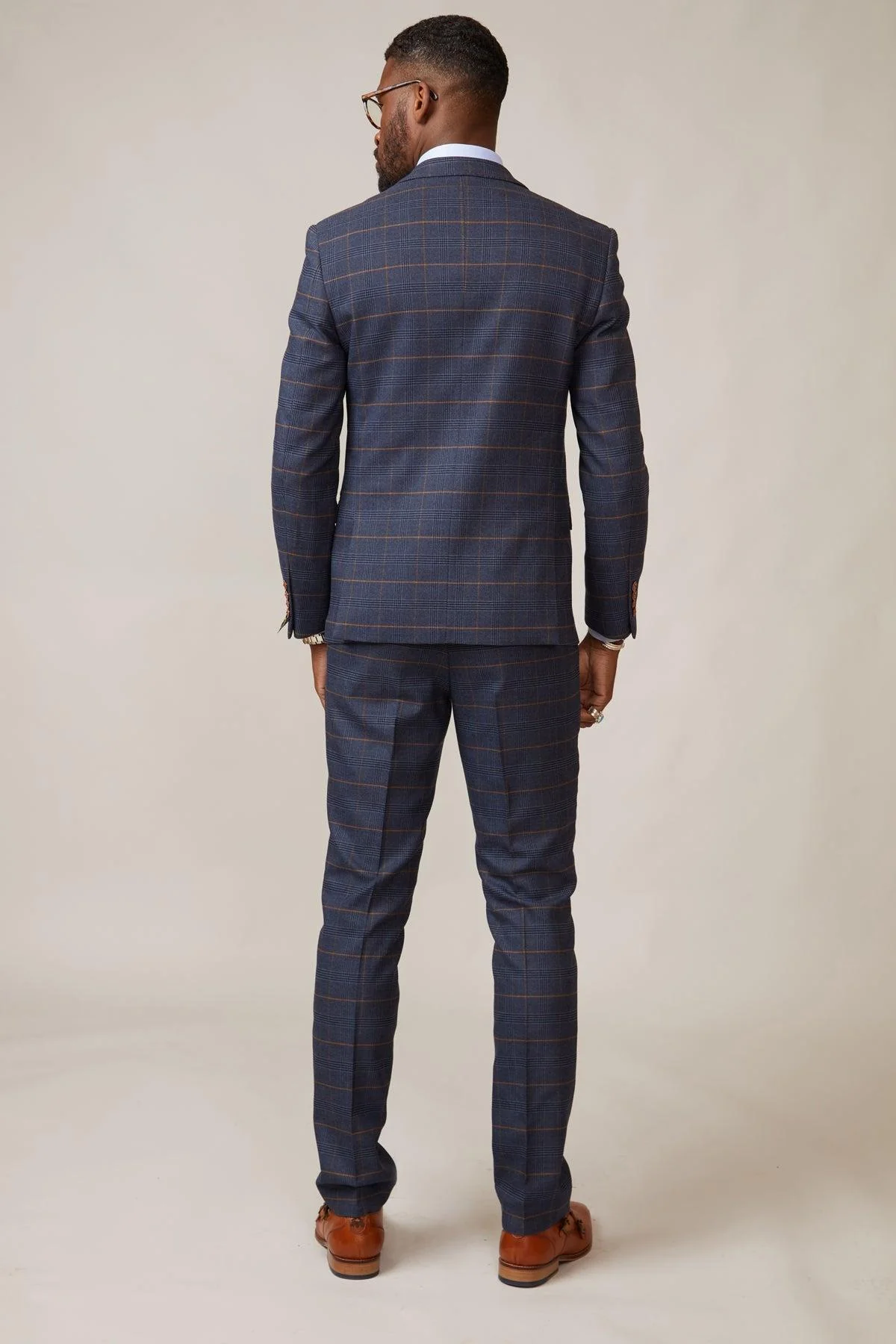 Actor Jamie Lomas in Jenson Marine Check Suit - Image 5